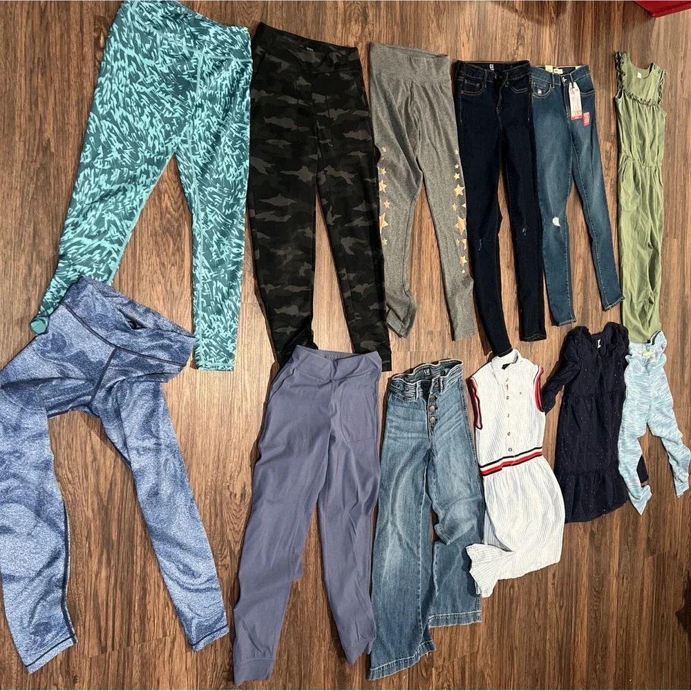 Girls Lot Of 12 Athleta Gap lot size 8-10 Mix Clothes Pants Dress Leggings More